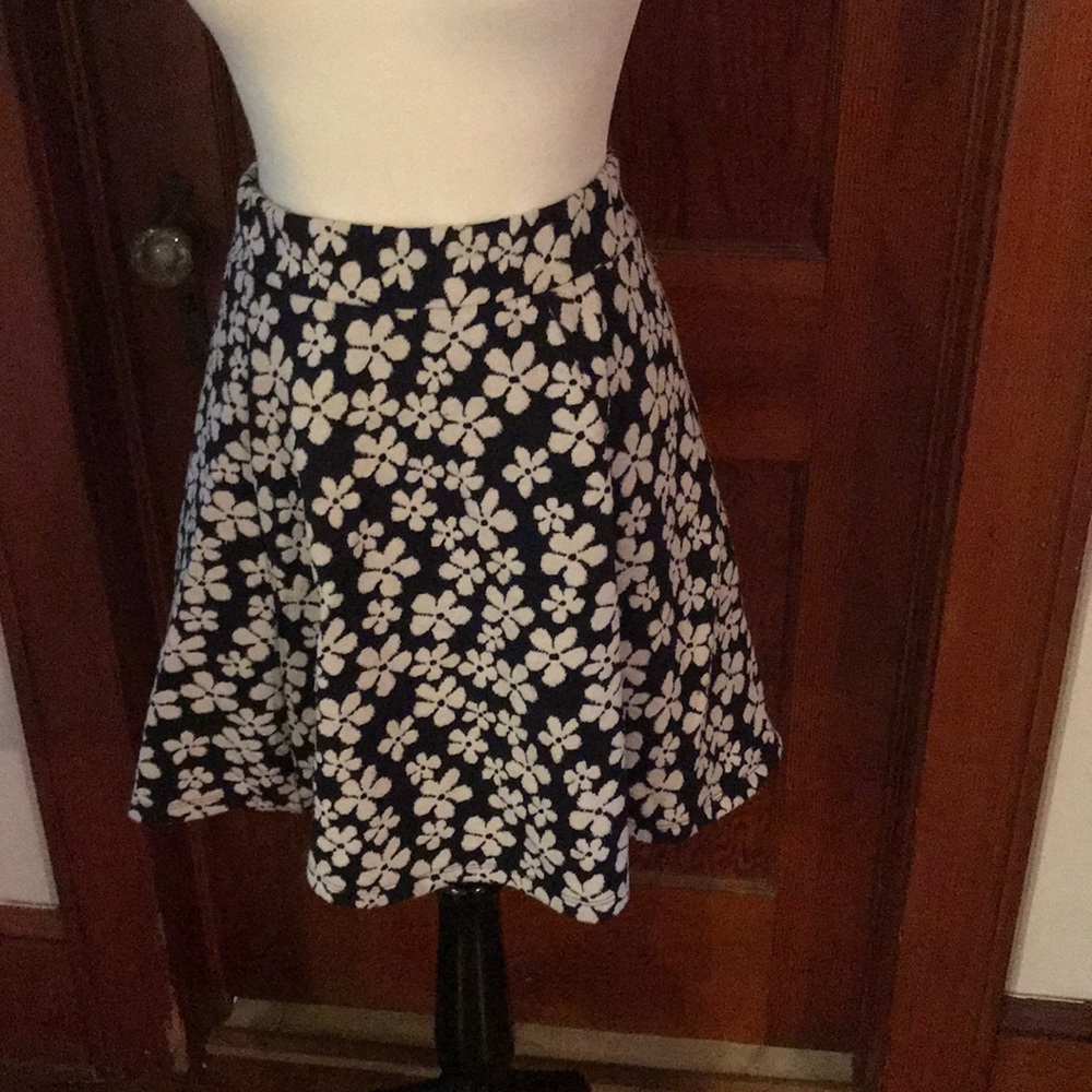 H&M navy blue and white high waisted skirt